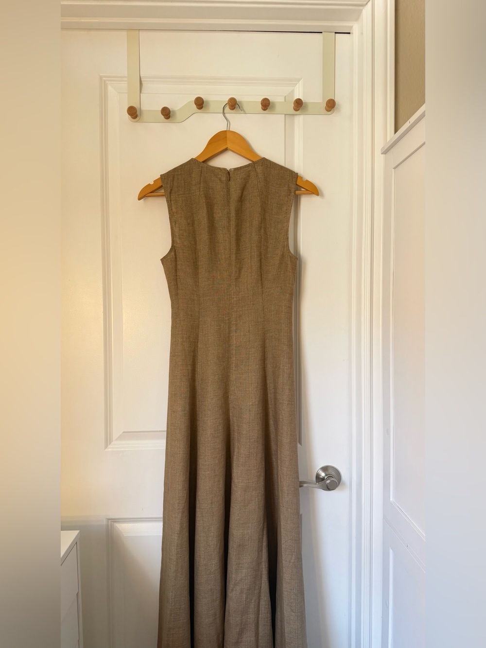 Reformation Cecilia Linen Dress In dark oatmeal, new without tags, never worn. - Picture 10 of 12